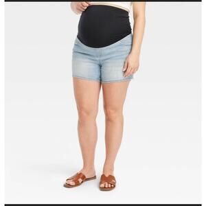 Isabel Maternity Over Belly Midi Maternity Jean Shorts Light Wash 6 NWT